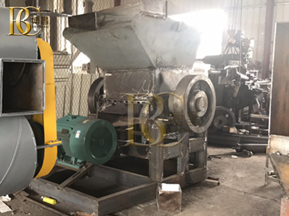 在塑料破碎機價格這場戰役中到底誰輸誰贏？